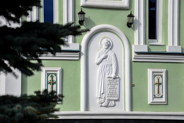 Гипсовый горельеф